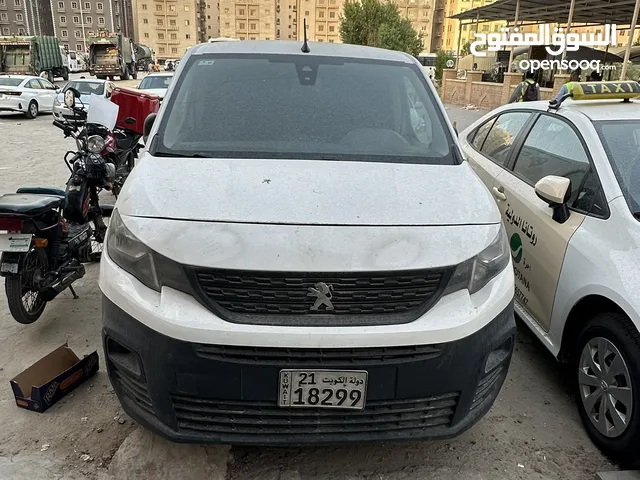 Used Peugeot Partner in Al Ahmadi