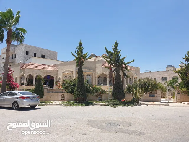 500 m2 4 Bedrooms Villa for Sale in Amman Al Muqabalain