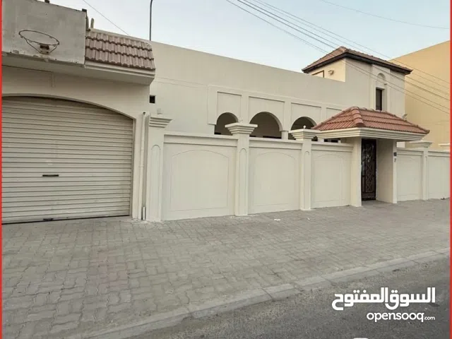 300 m2 4 Bedrooms Townhouse for Rent in Southern Governorate Eastern Riffa