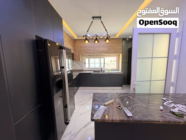 195 m2 3 Bedrooms Apartments for Rent in Tripoli Al-Serraj