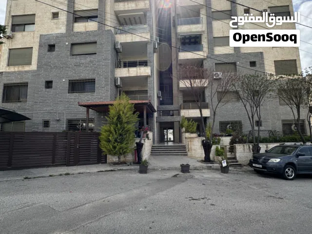 شقة مميزة للبيع مع إطلالة خرافية