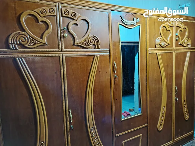 كنتور 5 أبواب حاله جيده ونظيف