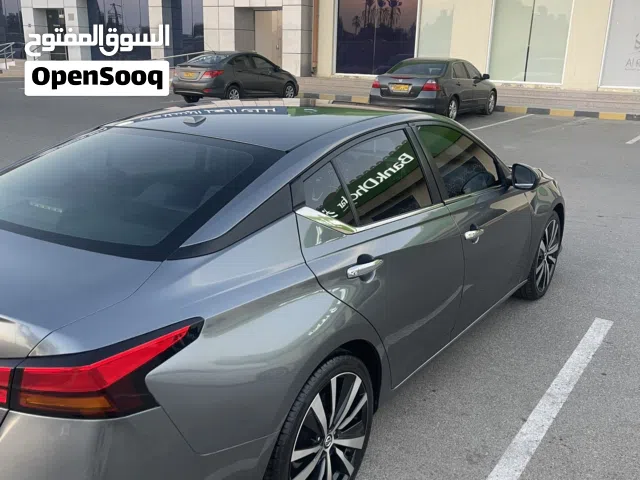 2020 نيسان التيما S