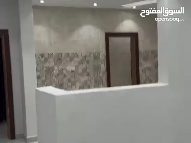 250 m2 5 Bedrooms Apartments for Rent in Jeddah As Safa