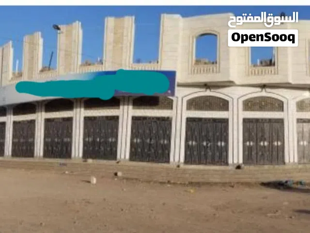 عماره للايجار او للبيع مع البدروم مع شقه في الخلف مع حوش واسع