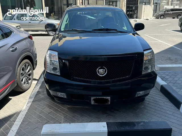 Used Cadillac Escalade in Mubarak Al-Kabeer