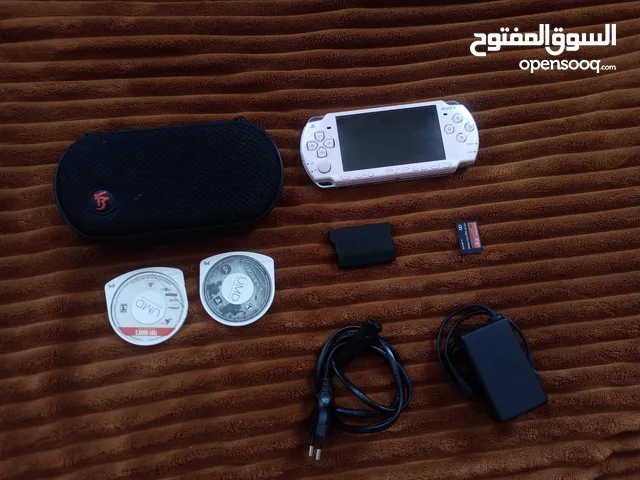 Psp portal لون زهري مع كامل أغراضها