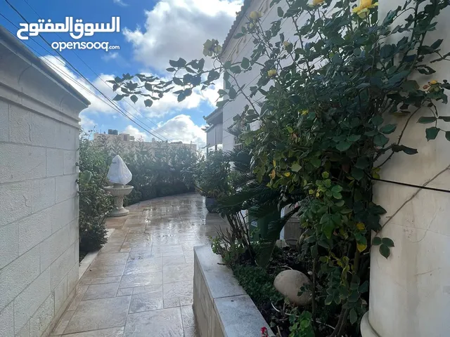 377 m2 More than 6 bedrooms Townhouse for Sale in Amman Daheit Al Rasheed