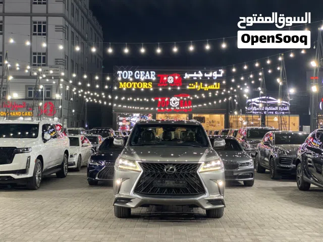 LX570s 2017 خليجي بحالة ممتازة جداً