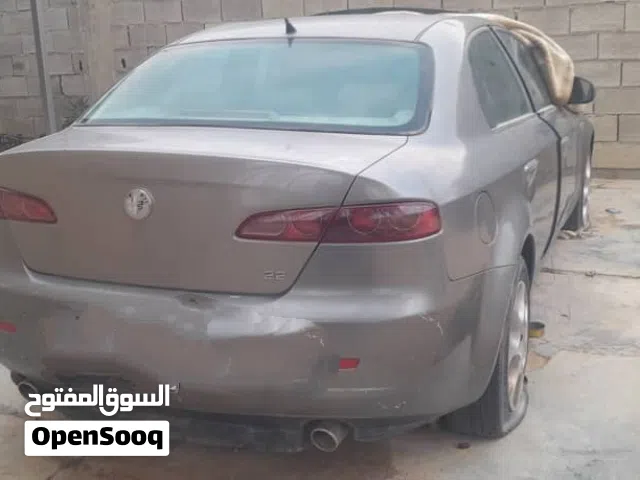 الفا روميو 159 بيع بالطرف قطع غيار