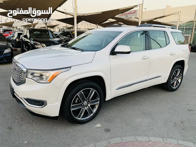 Used GMC Acadia in Sharjah