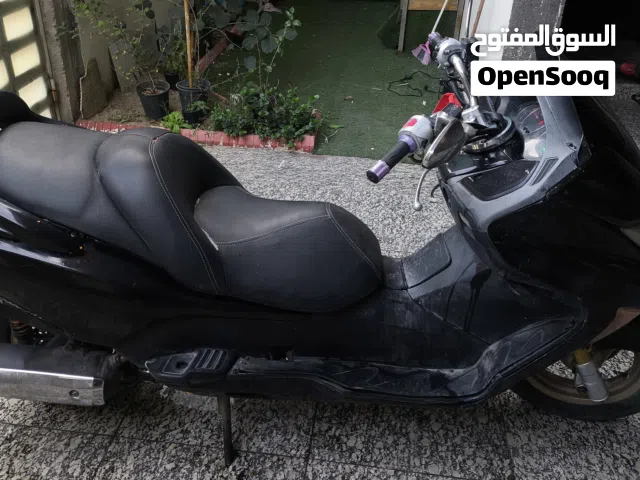 2010 هوندا Forza