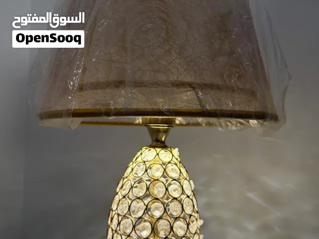 اضاءه جانبية للسرير بحالة ممتازة عدد 2  تيبل لام الواحدة