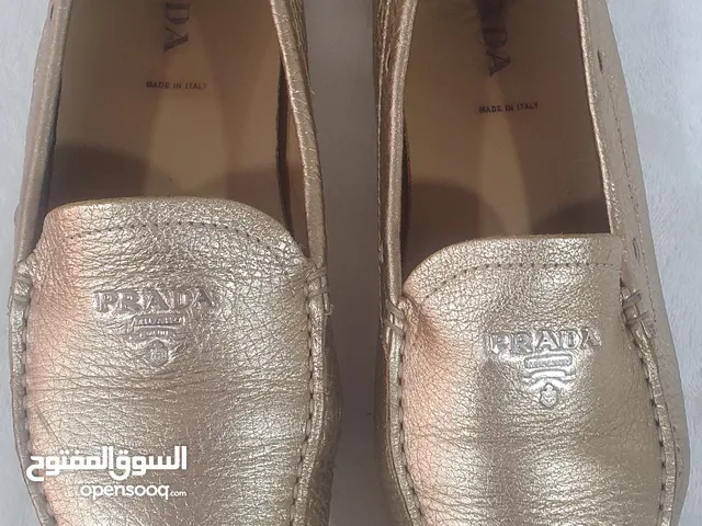 Gold Comfort Shoes in Hawally