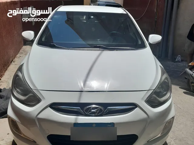 Hyundai accent 2013
