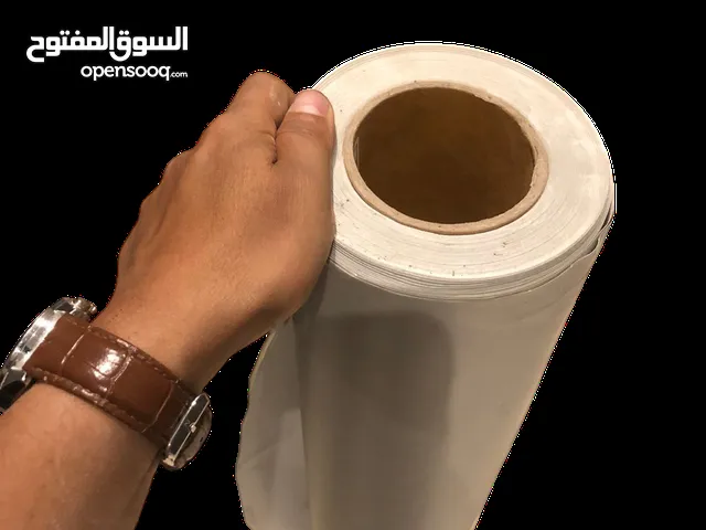 رول ستكير زجاج انتاج شركة LG جديد بطول 45 متر لون سكني فاتح مستورد من الامارات