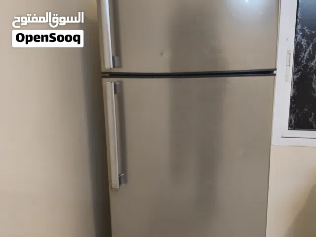 ثلاجة بيع مستعجل