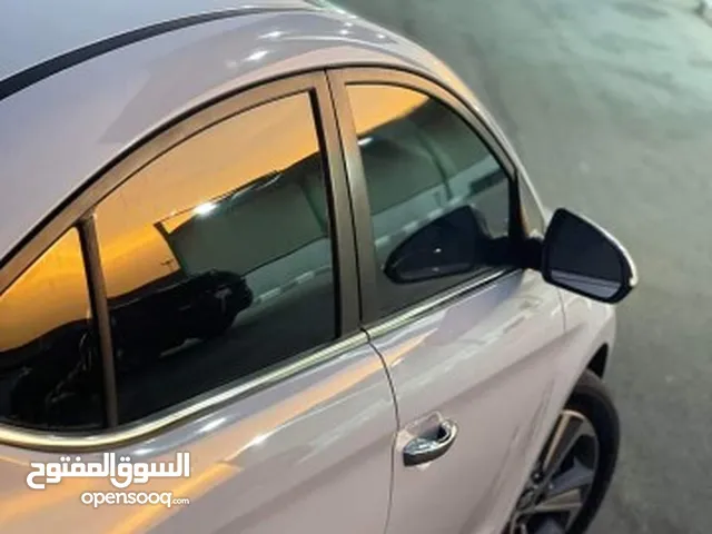توصيل مشاوير من مكه الى المطار وتوصيل موظفين وطلاب بأسعار مناسبه وخدمه مميزه ودقه في المواعيد