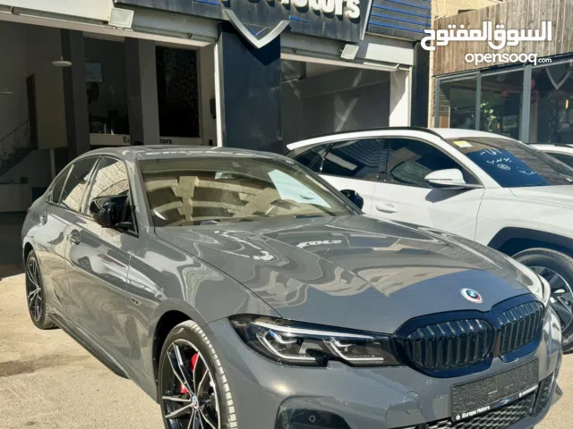 BMW 330e 2022 M-individual Pro الحبة المميزة