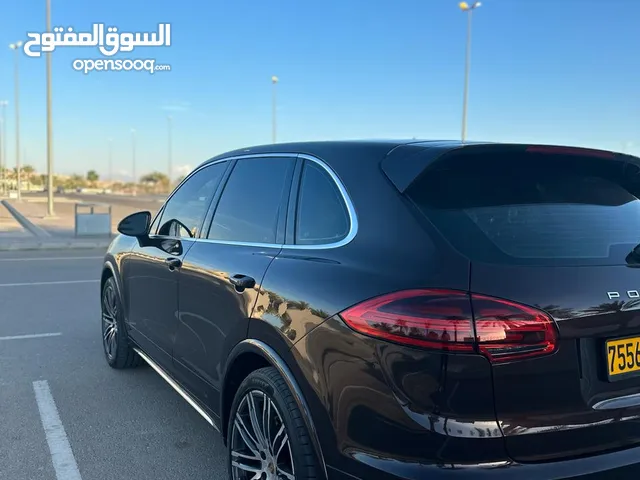 Used Porsche Cayenne in Buraimi