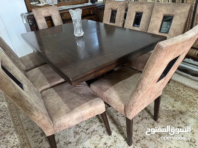 طاولة سفره للبيع بحاله جيده
