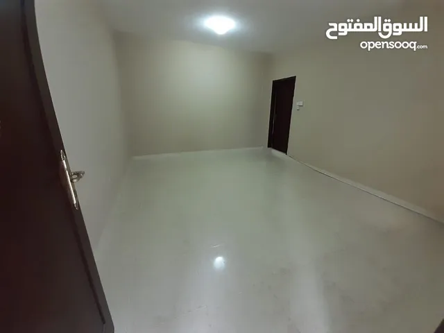150m2 5 Bedrooms Apartments for Rent in Al Ain Al Markhaniya