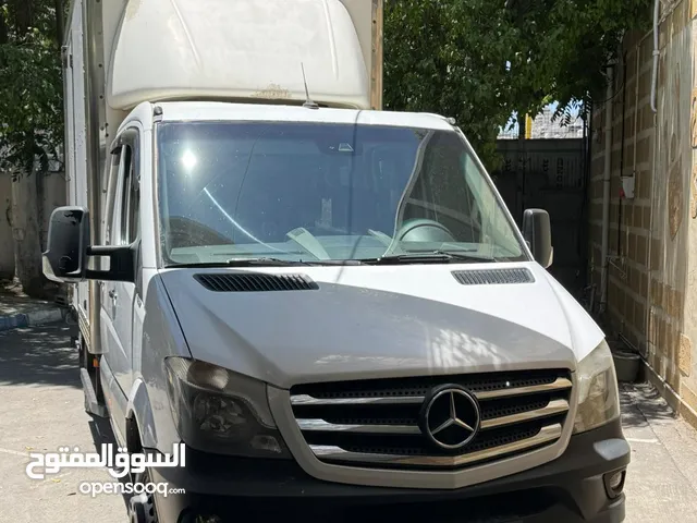 مرسيدس 519 2018 متور 3000 صندوق مع رمبة دبل كبينة