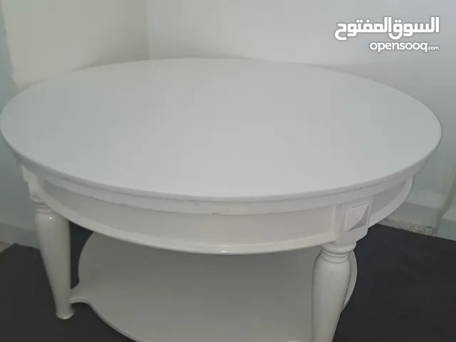 اثاث غرفه جلوس طاوله في صالون