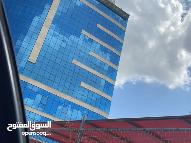مكتب مميز جدا للايجار فوق مصرف الصفا الطابق الثامن فوق مركز النور للعيون مباشرة