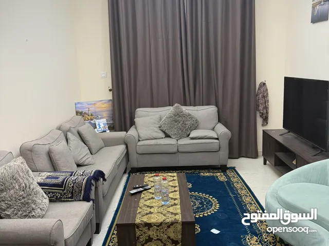 شقة غرفة وصالة للإيجار في مدينة الإمارات – عائلات فقط شامل جميع الخدمات