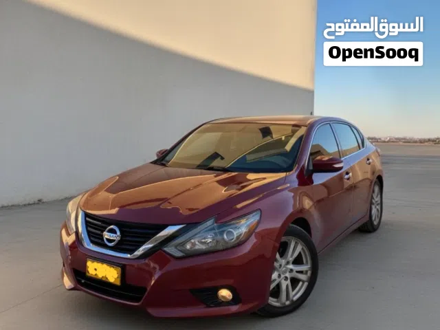 Used Nissan Altima in Al Dakhiliya