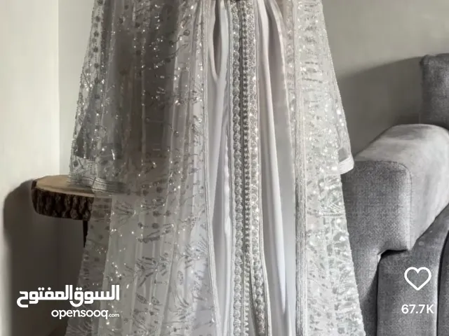 جلابيات وعبايات تفصيل حسب الطلب مع خدمة قياسات منزلية وتطريز يدوي فاخر