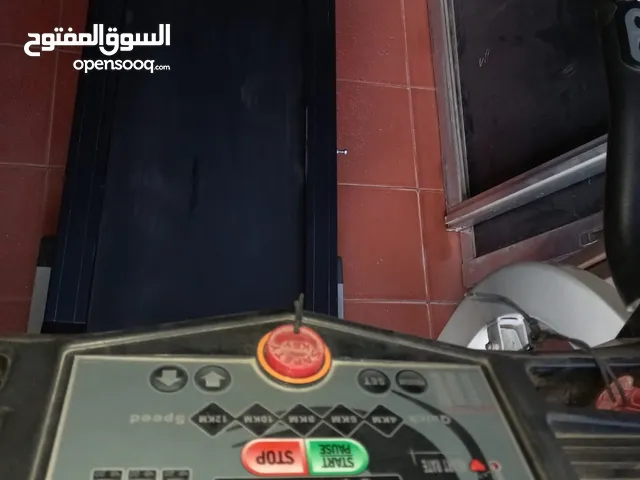 جهاز مشي حالة جيدة جدا