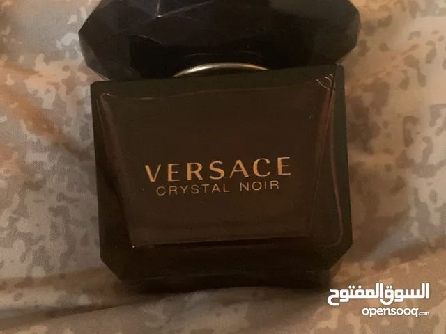 عطر Versace اصلي للبيع سعر الجديد منه 120 مستعمل منه فقط حدود ال 10 رشات فقط و للبيت فقط ب 40 دينار