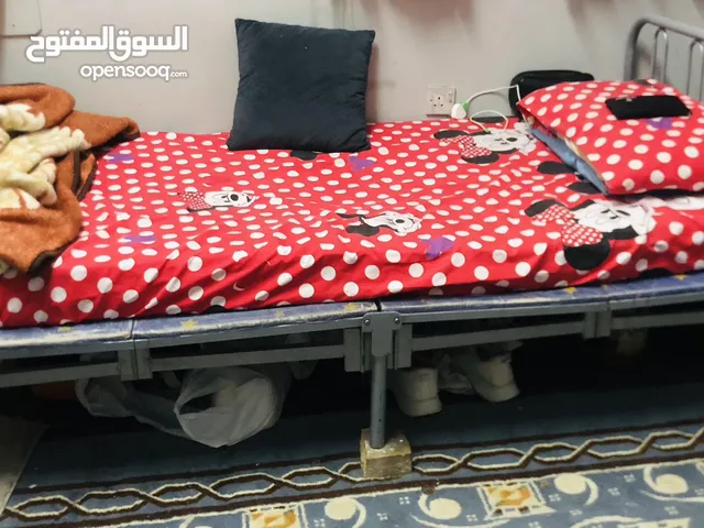 سرير قابل للجمع بمفصلات + مرتبه جديده/ السعر قابل للتفاوض