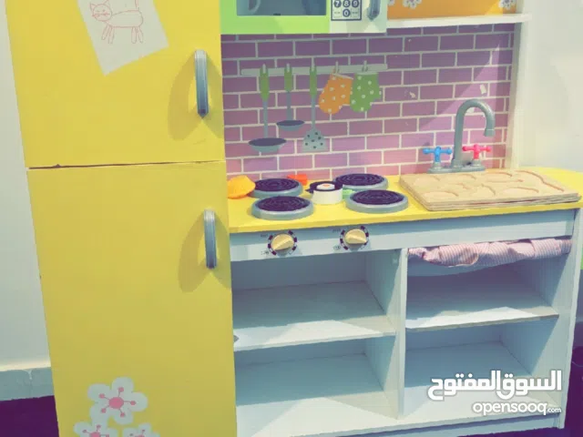 مطبخ أطفال نظيف