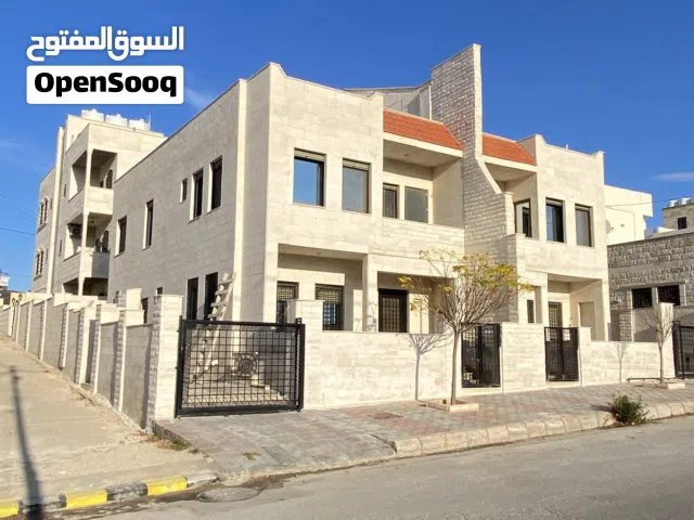 235 m2 3 Bedrooms Villa for Sale in Zarqa Madinet El Sharq