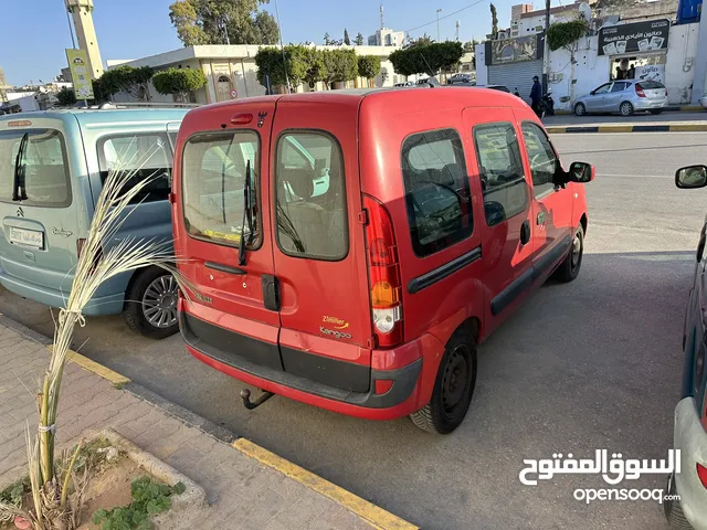 رينو كانغو باص صغير
