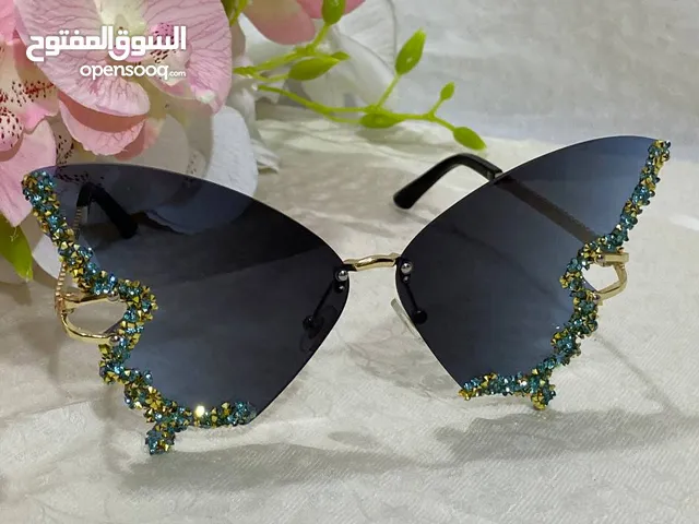 ليس لکـِ من الاربعين شبيه لقد تفردت بذوقك عن العالمين   اكسسوارات شي أن براند
