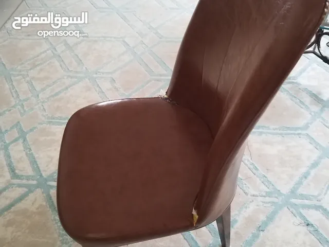 كراسي جديدة ولكن انفش الخيط للاسف