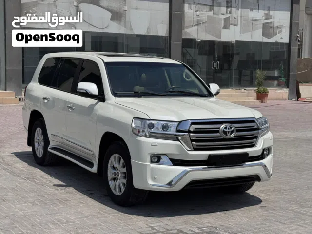 Toyota Land Cruiser GX-R 2017 (Pearl)