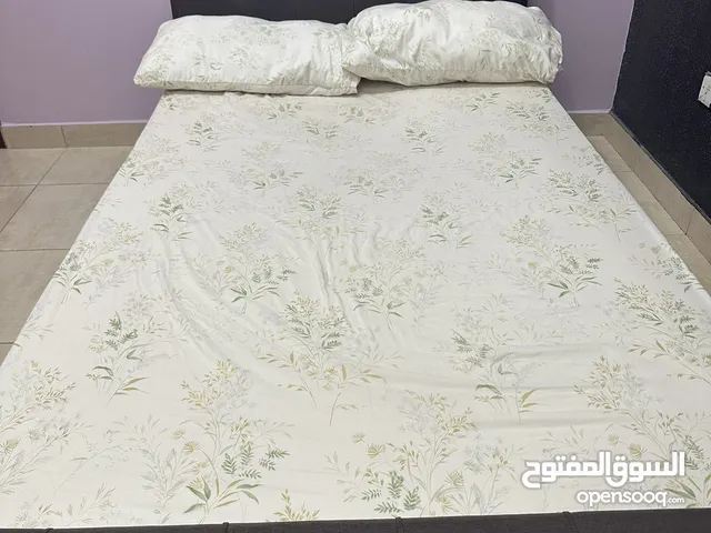 120x200 brown bed