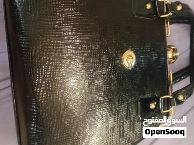 حقائب يد لون اسود
