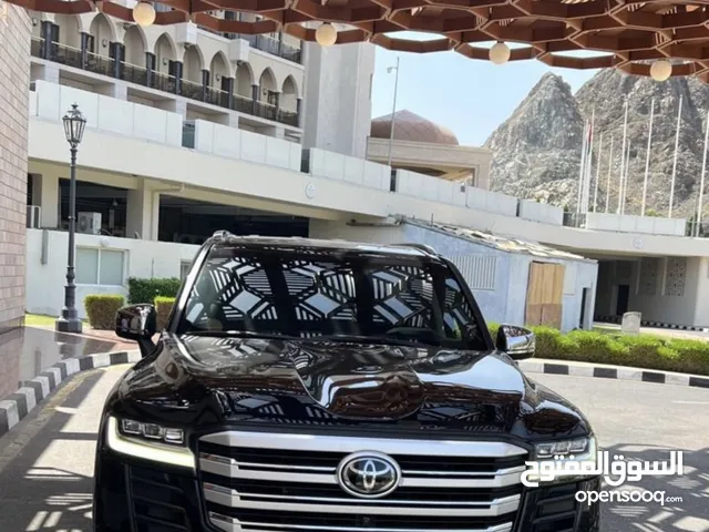 TOYOTA LAND CRUISER VXR 2022 TWIN TURBO BLACK EDITION