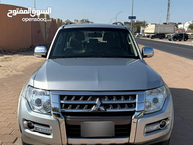الي يدور النظييف جيب ميتسوبيشي باجيرو 2019 كامل المواصفات ماكينة كبيرة 3.8 دبل قير فتحة شاشة كاميرا