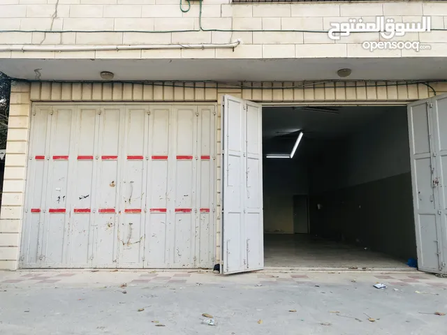 مخزن للايجار عدد 2 متوفر كهربا 3فاز