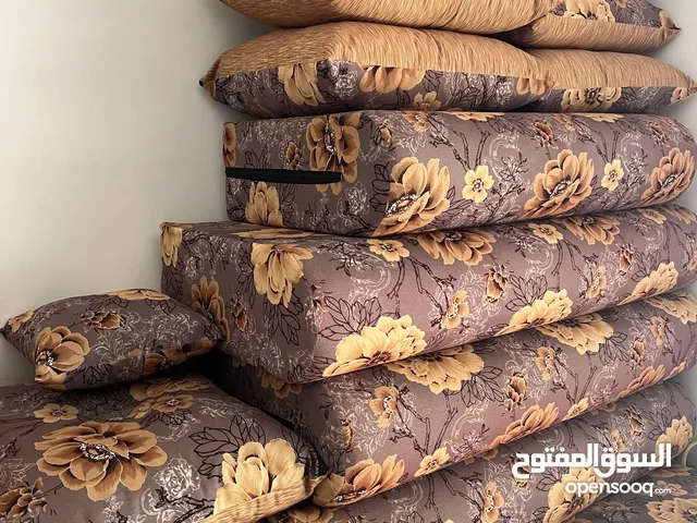 جلسة حرف L للبيع كاملة بالبساط بحالة ممتازة 1200