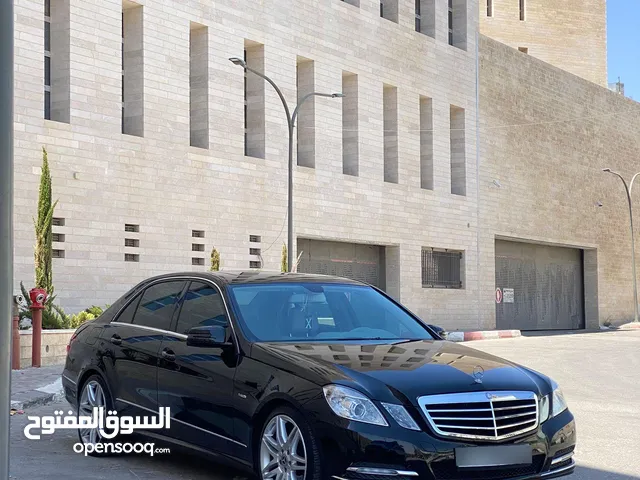 ᄉ Mercedes-Benz E250