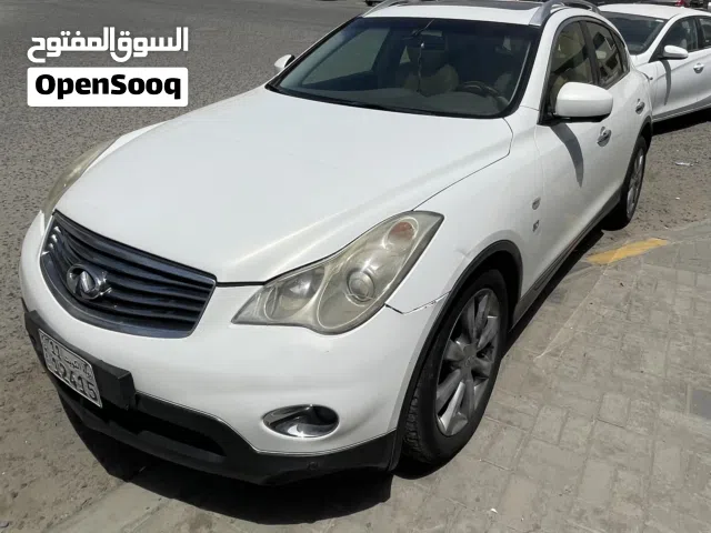اسيارة انفنتي للبيع