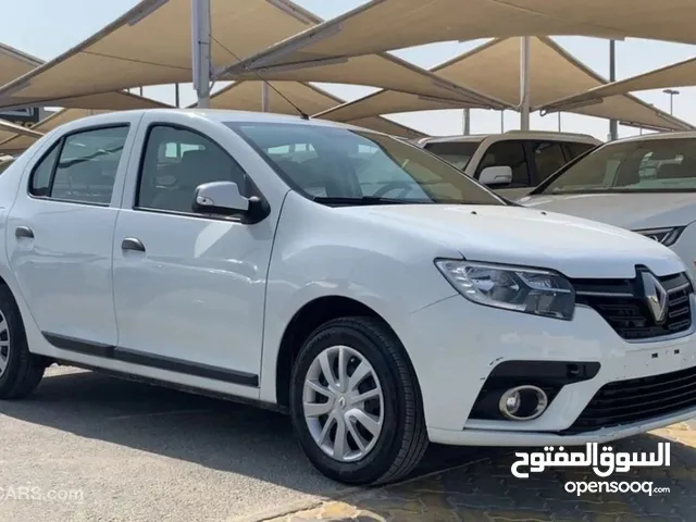 Sedan Renault in Muscat